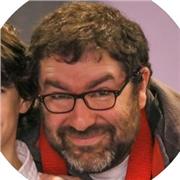 Professeur de chant depuis plus de 20 ans en école de musique. Je vous propose également mes services en ligne